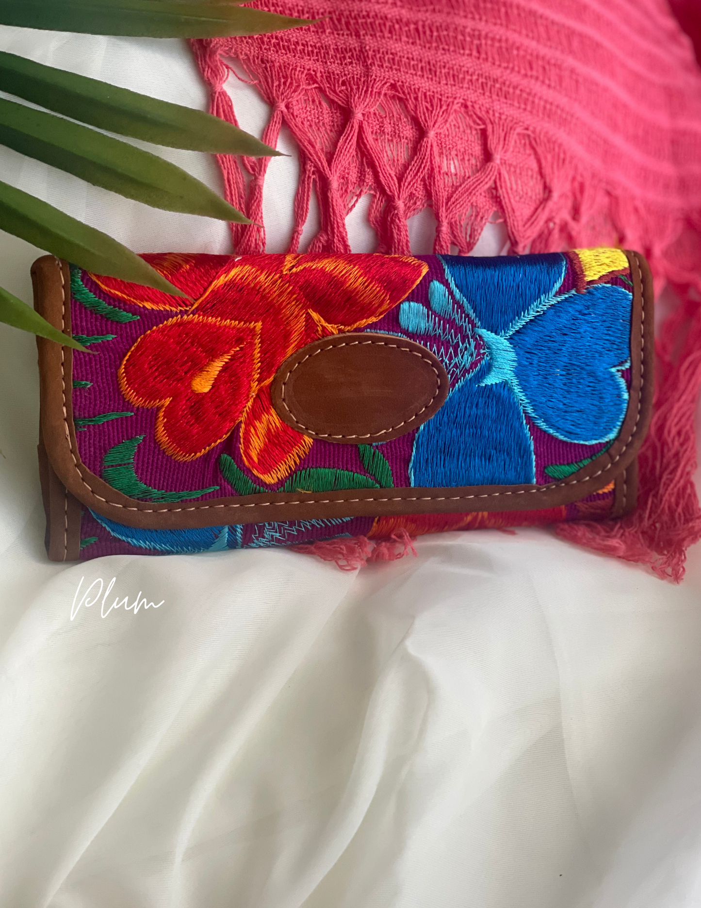 Alejandra | Embroidered Wallet